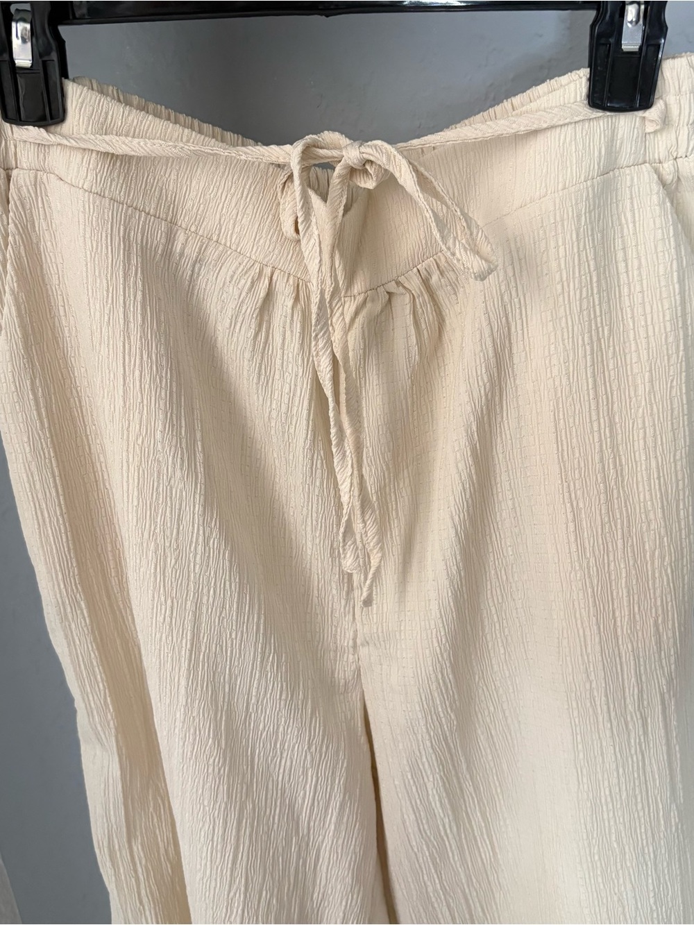 Relaxed Wide-Leg Drawstring Pants - Cream - Picture 2 of 6